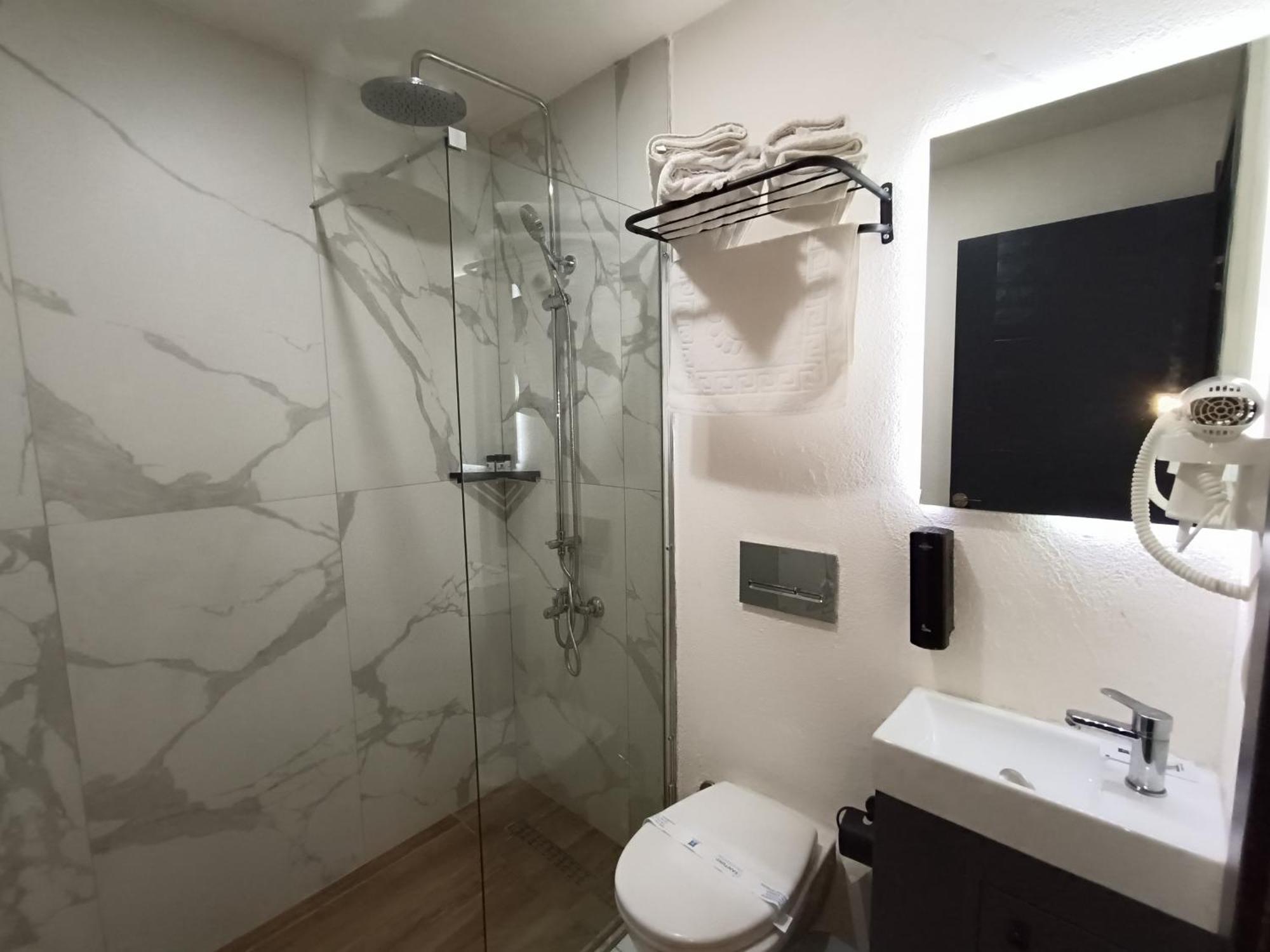Comfy Otel Antalya Lara Szoba fotó